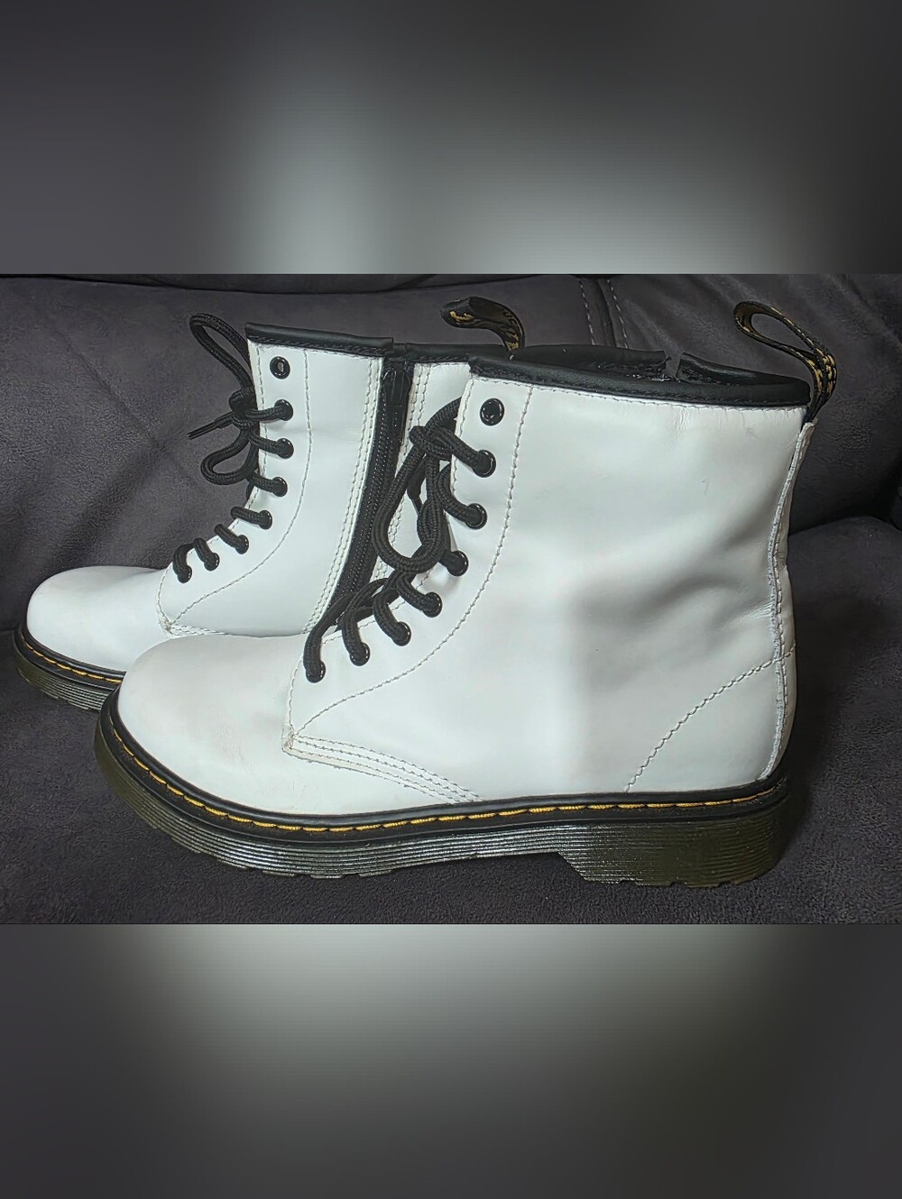 Dr. Martens White Leather Lace-Up Combat Boots w/Black Laces Size 5 Ladies/4Mens